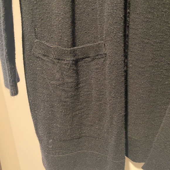 Lightweight Old Navy Cardigan. Black size Medium - Picture 3 of 3